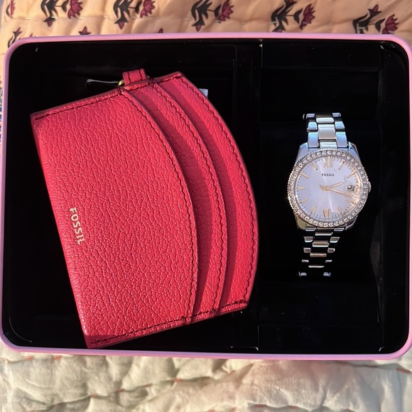 Fossil women’s 32mm silver and gold watch gift set, New - Picture 1 of 3